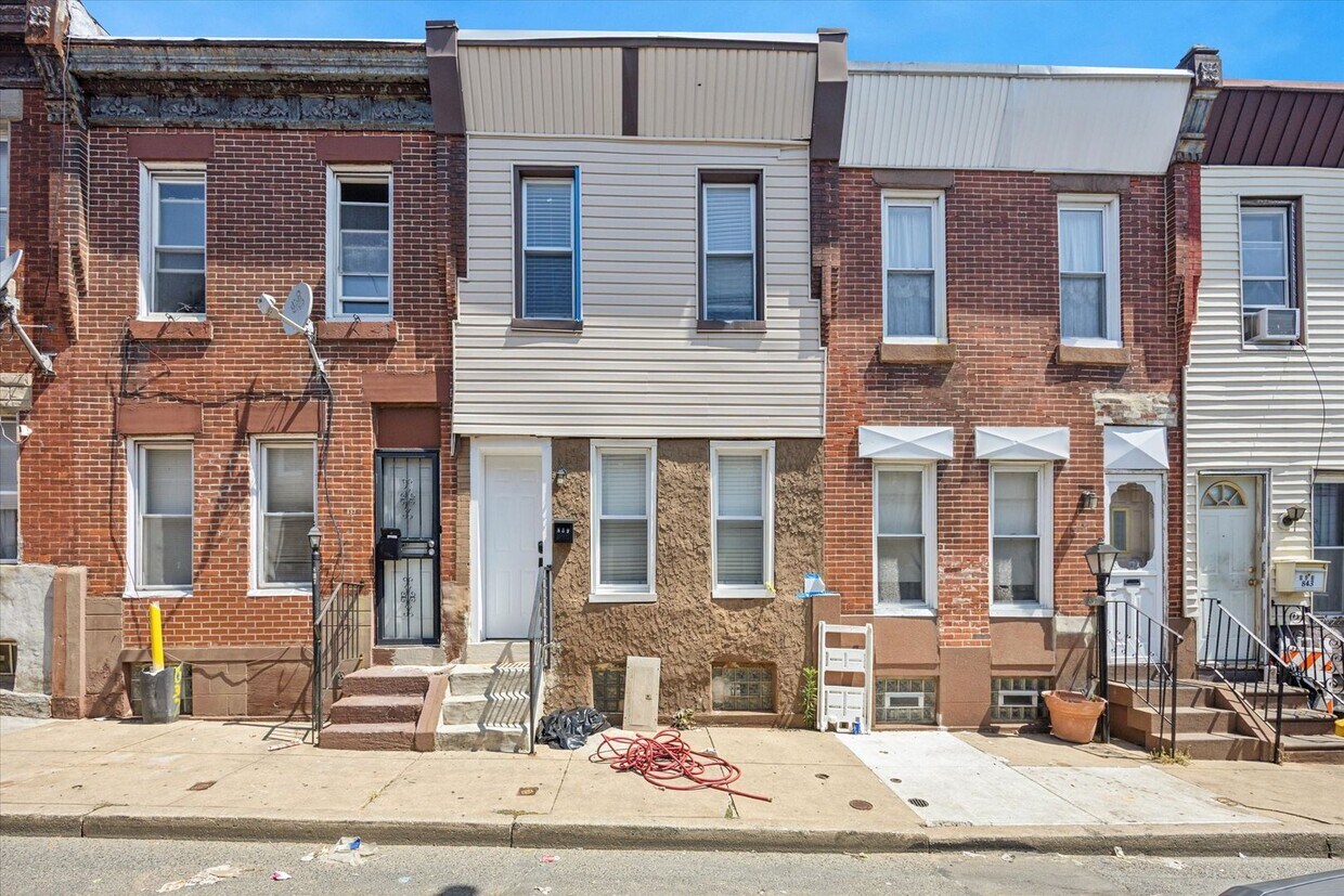 Foto principal - 2 Bedroom 3 Full Bathroom House!