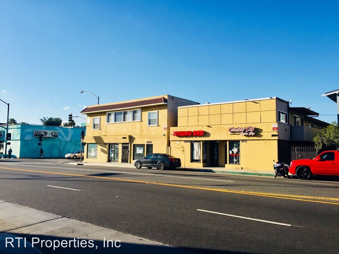 Building Photo - 710 Cherry Ave