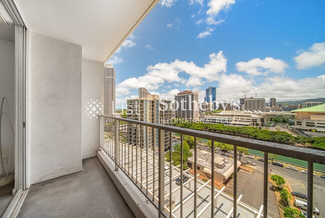 Foto del edificio - Villa on Eaton Square #1410 | Honolulu, HI