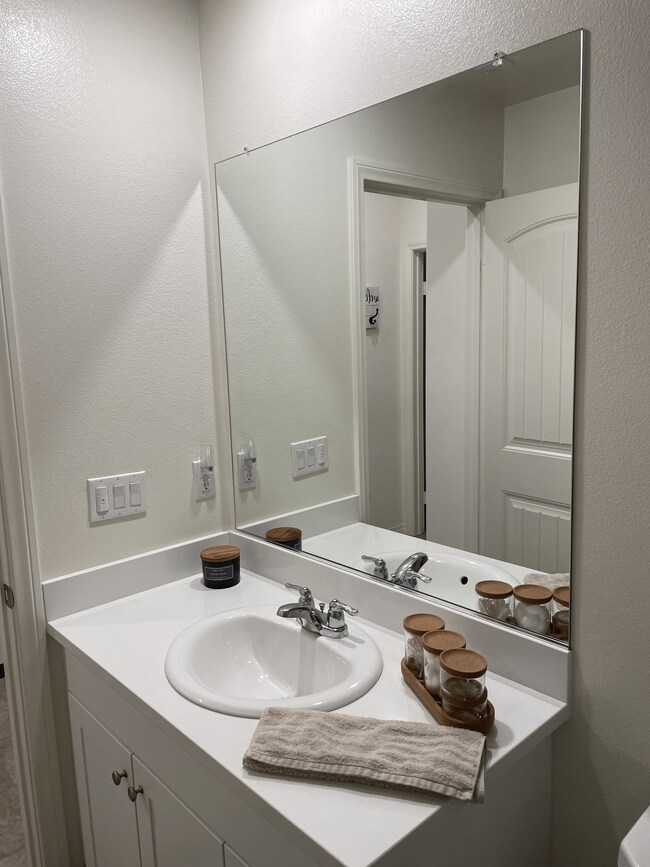 Foto del edificio - 11251 Guffey Ranch Way