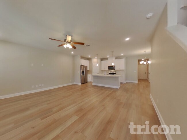 Building Photo - 1331 Carriage Park Dr