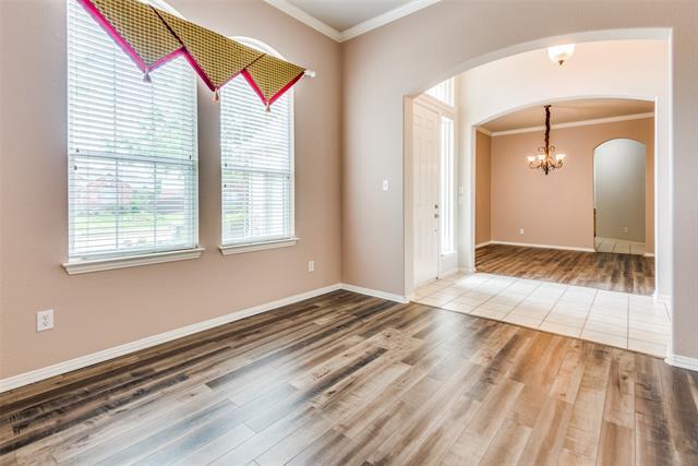 Building Photo - 1428 McClure Dr