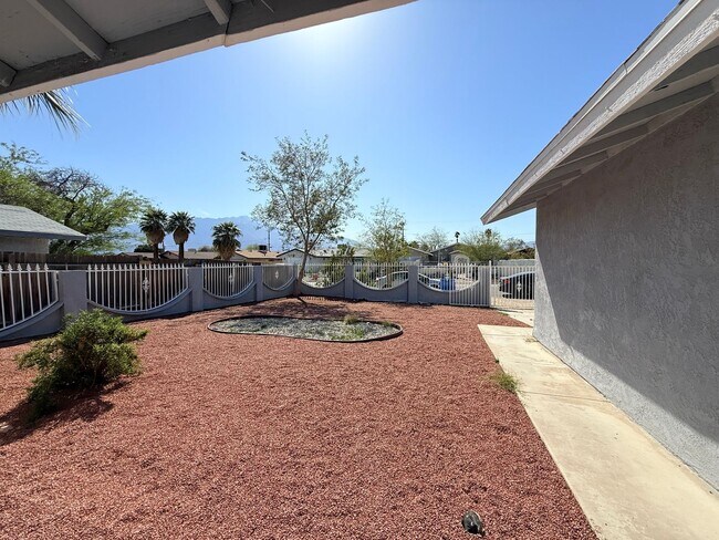 Foto del edificio - AVAILABLE NOW! 2 Bedroom 1 Bathroom Home i...