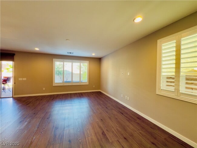 Foto del edificio - 2711 Evolutionary Ln