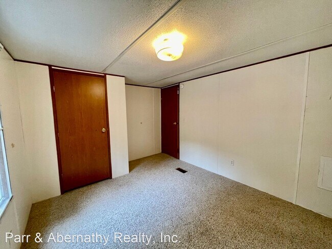 Building Photo - 2 br, 2 bath House - 5015 - 1 Middle Road