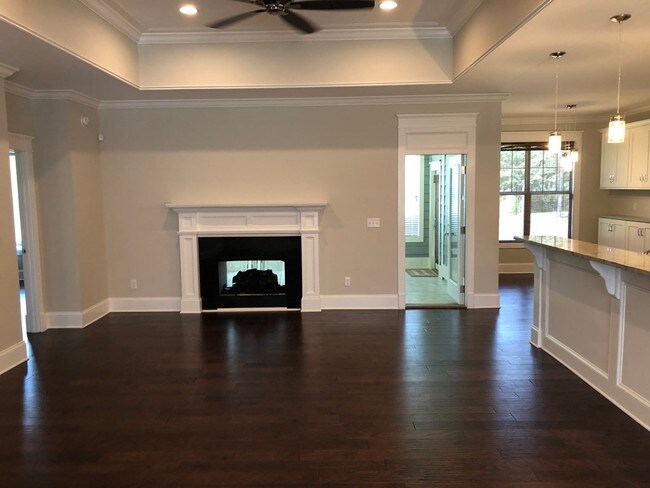Foto del edificio - 101 Sweetbriar Lakes Dr