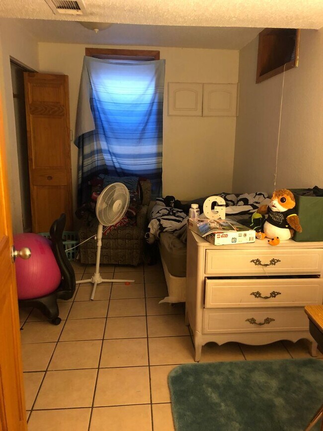 Foto del edificio - 1146-48