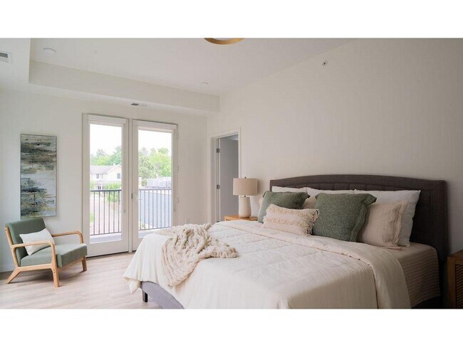 Foto del edificio - 100 West Dr