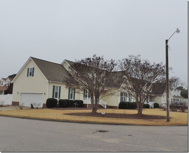 Building Photo - 4501 Chandler Dr N