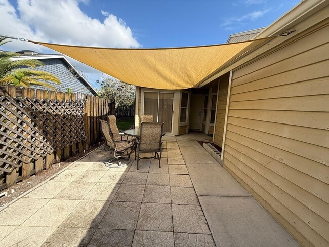 Foto del edificio - 12718 Westhampton Cir