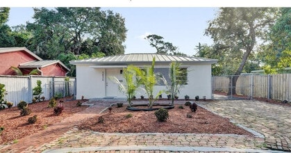1836 SW 9th Ave