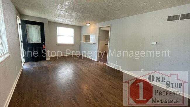 Foto del edificio - Beautiful 3 Bedroom 1.5 Bathroom in Kansas...