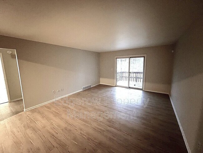 Foto del edificio - 2074 Andrew Street Southeast