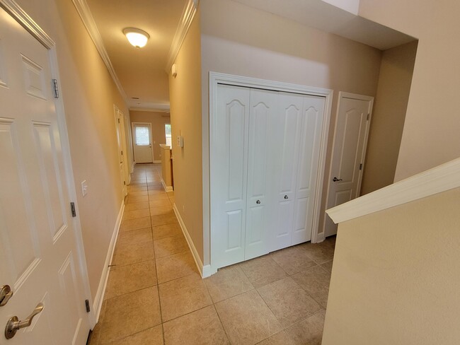 Building Photo - 2196 Hadleigh Hills Ct