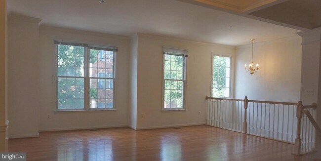 Building Photo - 6112 Stonehenge Pl