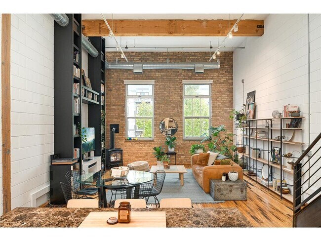 Foto del edificio - 801 N Washington Ave