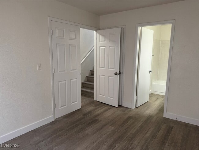 Building Photo - 4045 N Elkridge Dr