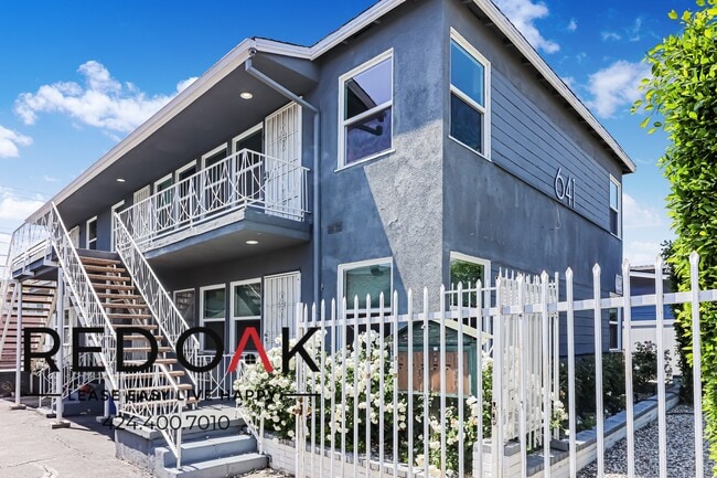 Foto del edificio - 641 N Serrano Ave