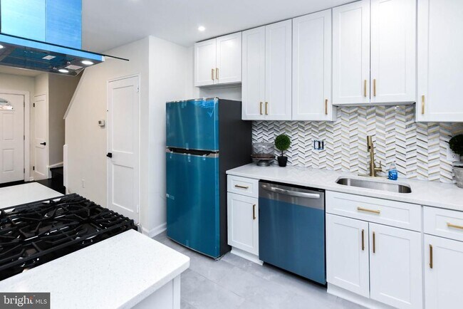 Building Photo - 4227 Nash St SE