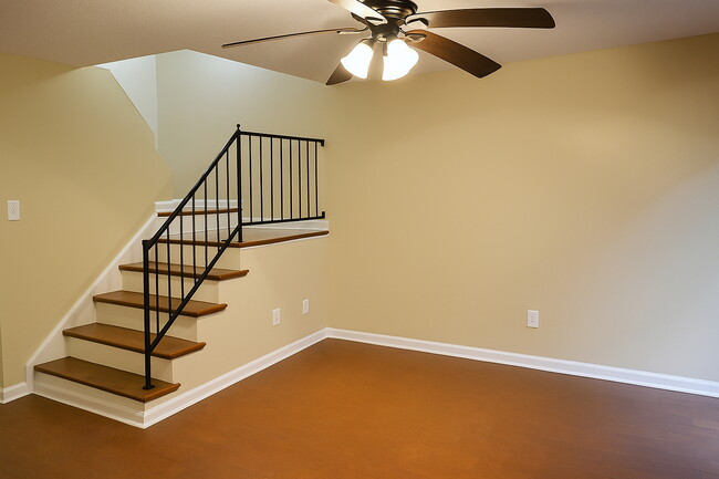 Building Photo - 19 Houmas Pl