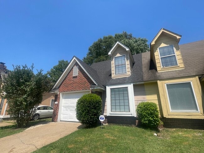 Building Photo - 2180 Oldfield - Available Now!