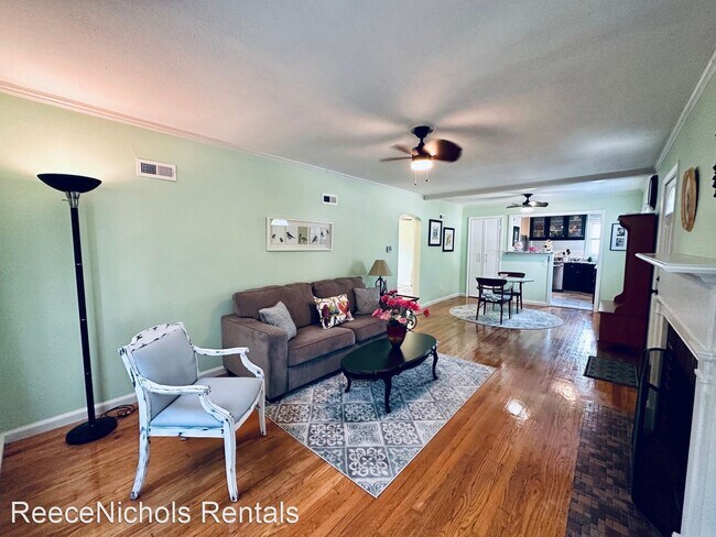 Building Photo - 3 br, 1 bath House - 4921 W 51st St