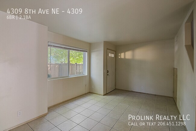 Foto del edificio - 4309 8th Ave NE