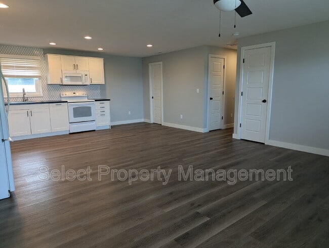 Building Photo - 1437 W Cedar Canyons Rd