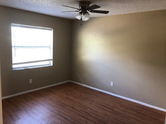 Master Bedroom - 509 O Shea Ct