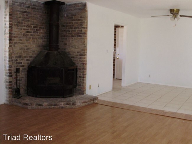 Building Photo - 3 br, 2 bath House - 6750 Monte Vista Dr.