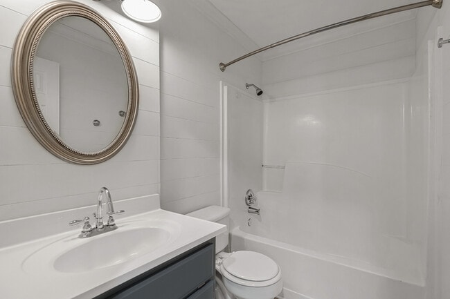 Foto del edificio - 127 Hollington Dr NE