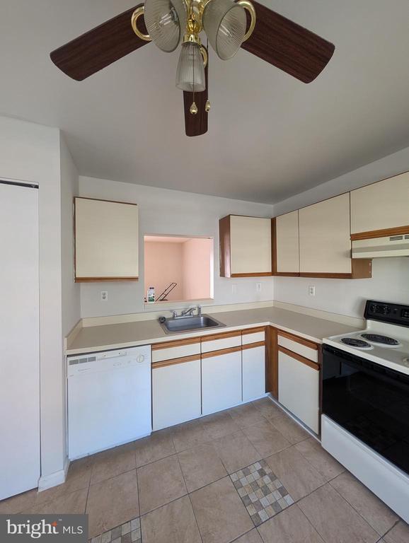 Building Photo - 312 Cold Spring Pl