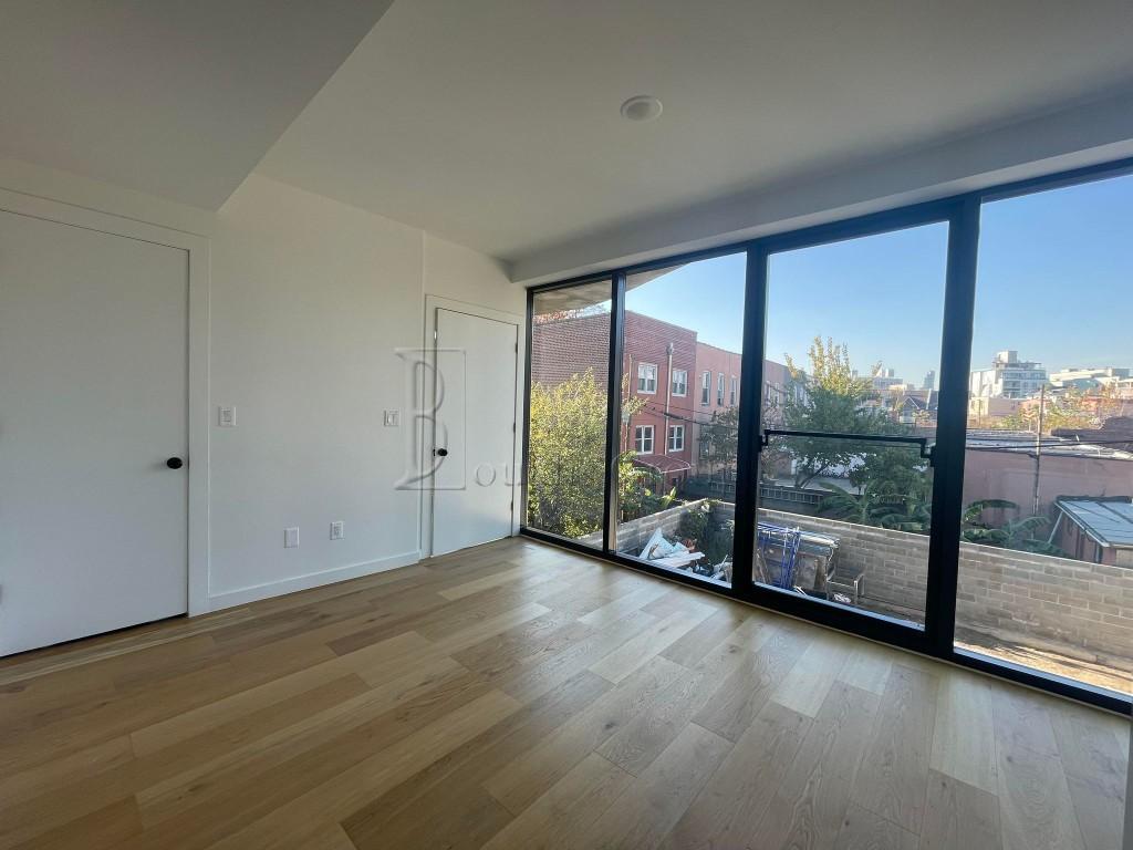 Primary Photo - ----LUX 1 BED---GYM---ROOFDECK----LAUNDRY ...