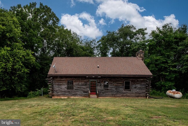 Foto del edificio - 4282 Bushy Mountain Rd