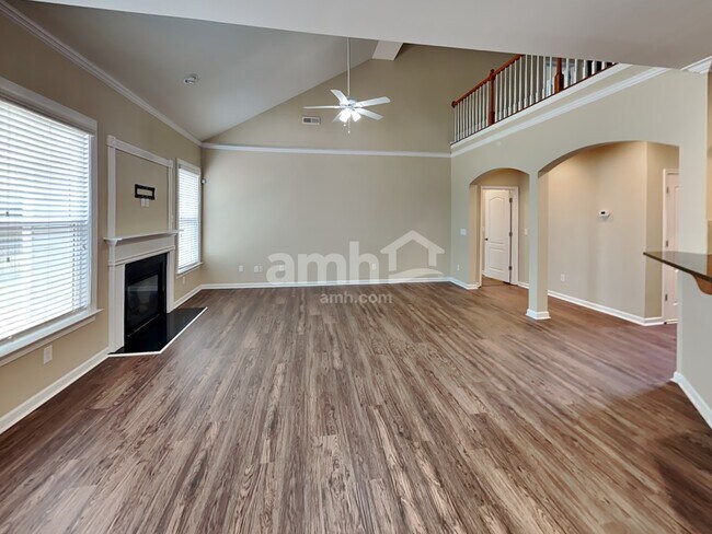 Foto del edificio - 8055 Willow Branch Dr