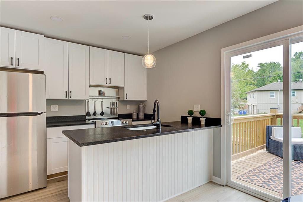 Foto principal - 9923 W 52nd St