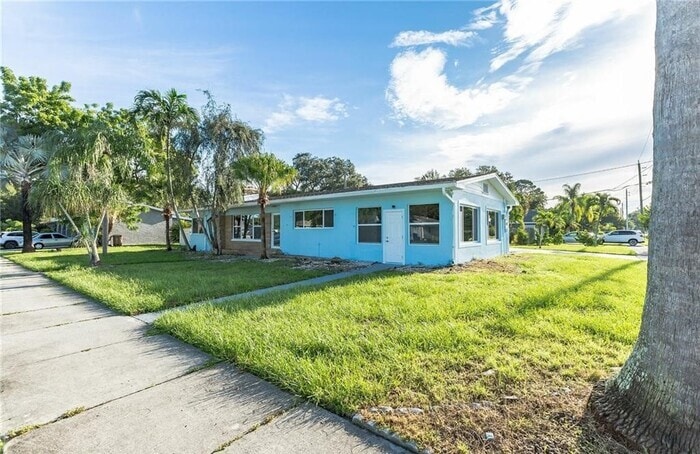 Foto principal - Fort Myers Single Family Home