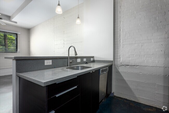 1 dormitorio, 1 baño - 575 pies cuadrados - Cocina - 631 Campbell Ave LLC - Residential