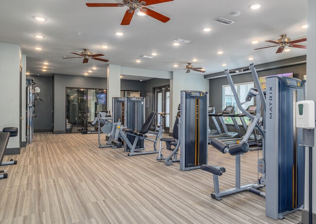 Building Photo - Riverhouse Apartments