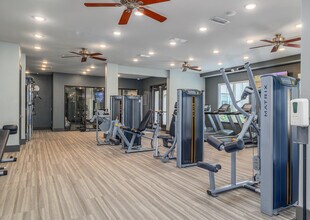 Building Photo - Riverhouse Apartments