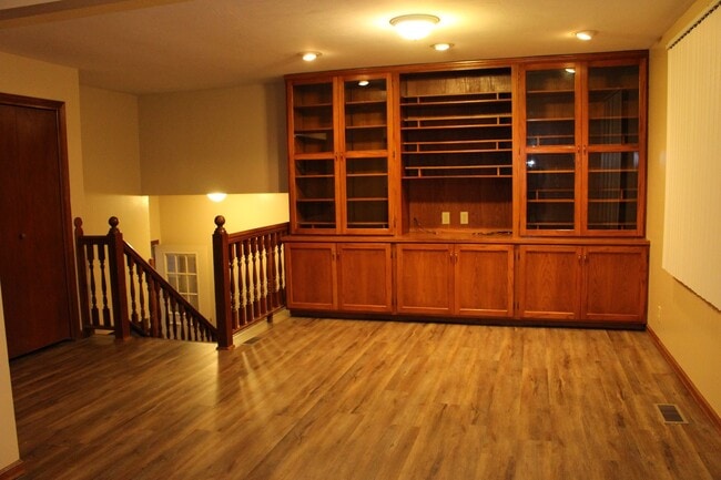 Building Photo - Completely Remodeled Home in Perfect Centr...