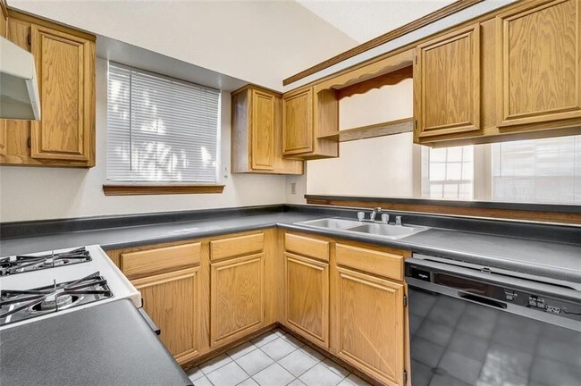 Building Photo - 7004 Echo Cliffs Dr