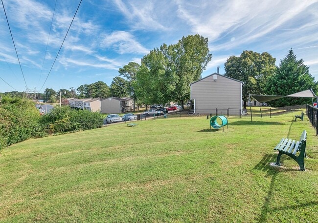 Building Photo - The Hills at Oakwood Apartments