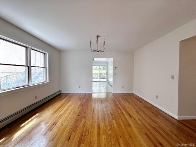 Building Photo - 148 Bennett Ave