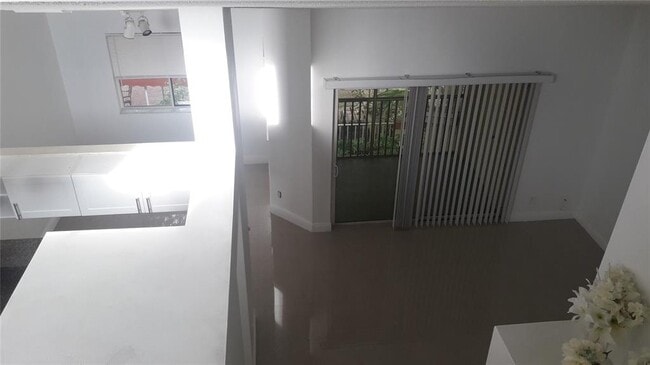 Building Photo - 958 Coral Club Dr