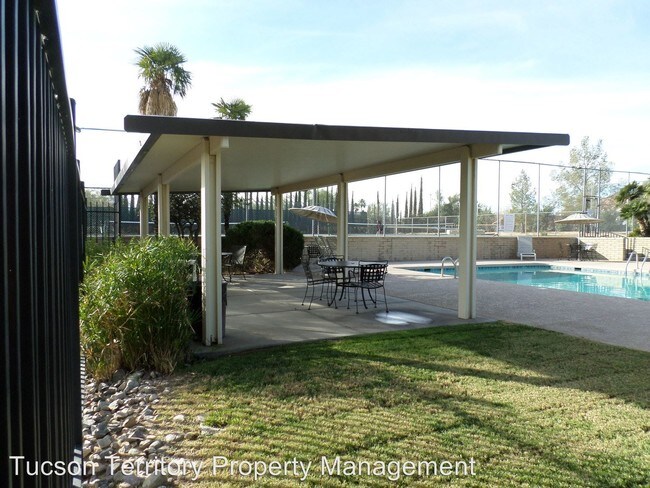 Building Photo - 9642 E Laurel Ridge Dr