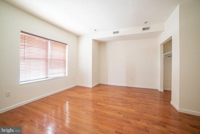 Foto del edificio - 1838 N 16th St