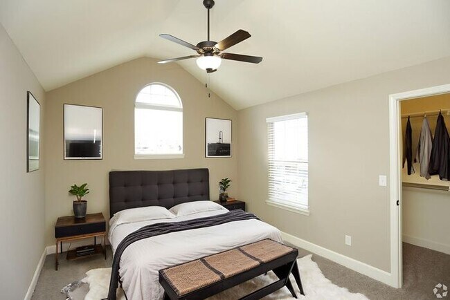 Foto del edificio - Eagle Creek Townhomes - Exterior Townhome - Your New Home Comes with Big Monthly Savings