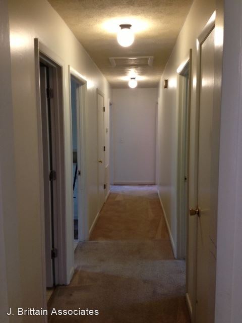 Foto del edificio - 3 br, 1.5 bath House - 591 Angel Drive, S