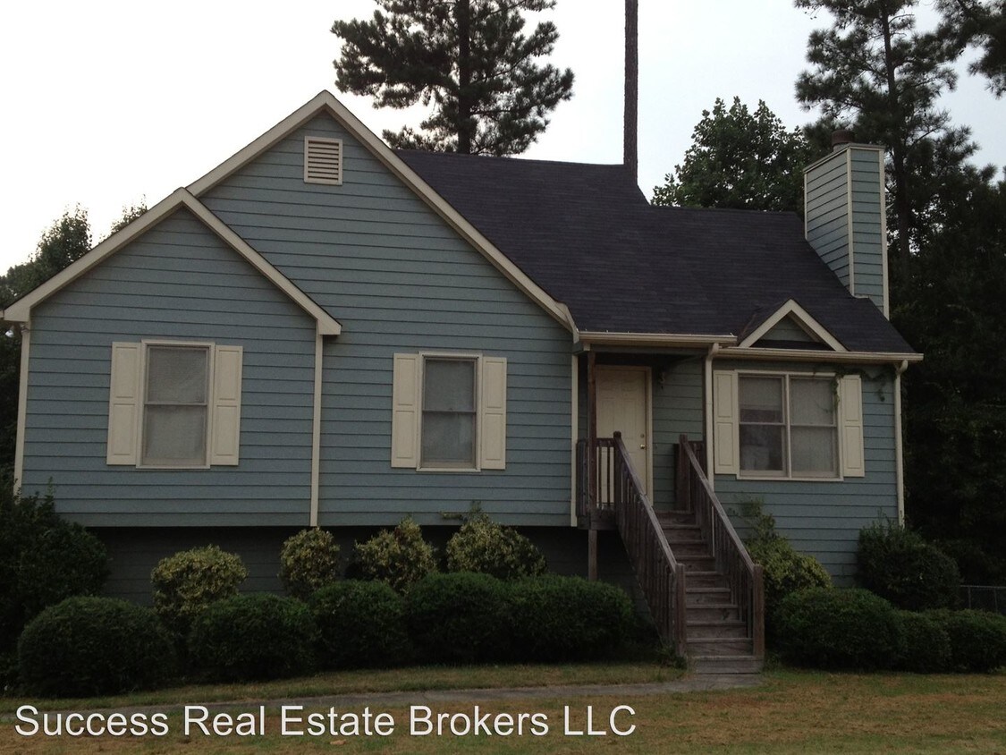 Primary Photo - 158 Aztec Way SE